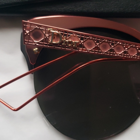 Dior Sunglasses - Picture 2 of 8